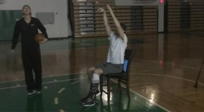 Τρομερός Χέιγουορντ: Άρχισε ήδη προπονήσεις καθισμένος σε… καρέκλα (video)