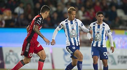 Τρομερό γκολ α λα Μέσι από Χόντα (video)