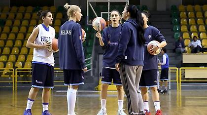 Η προπόνηση της Εθνικής Γυναικών στην Πορτογαλία (pics)