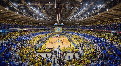 Το τεράστιο πανό των οπαδών της Μακάμπι στο ματς με τη Ρεάλ (pic)