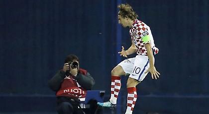 Το απίστευτο άλμα του Μόντριτς! (pics)