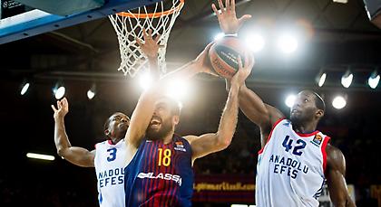 «Μπαμ» της Εφές μέσα στη Βαρκελώνη και… σεφτές στην Ευρωλίγκα!