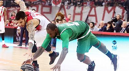 Μάχη «αιωνίων» σε... ξένο αχυρώνα