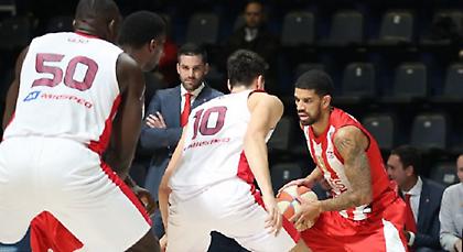 Με «καυτό» Φελντέιν ο Ερυθρός Αστέρας!