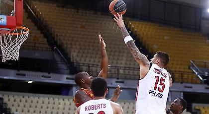 Οι «ερυθρόλευκες» φάσεις από το Ολυμπιακός-Ρέθυμνο