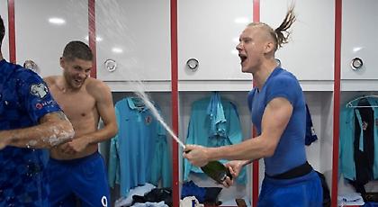 To «πάρτι» των Κροατών στα αποδυτήρια του «Γ. Καραϊσκάκης» (pics)