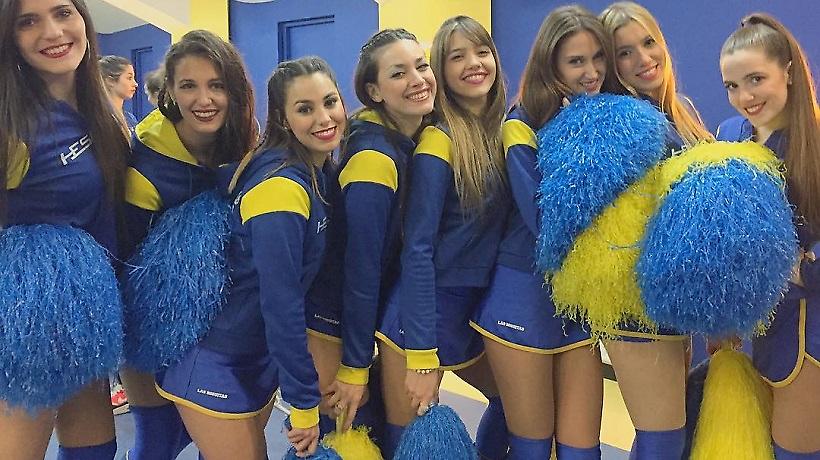 Ντροπή σου, Μπόκα: Aπέλυσε τις εντυπωσιακές τσιρλίντερ της!