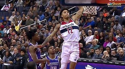 Τον λένε Κέλι και καρφώνει (video)