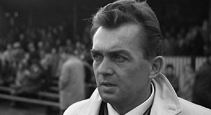 Έδιωξε τον δήμαρχο και μπέρδευε επίτηδες τους παίκτες του! Ο Ερνστ Χάπελ ήθελε να κερδίζει τα πάντα