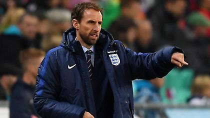 Καλά κάνει και φοβάται τα πέναλτι ο Σάουθγκεϊτ... (vids)