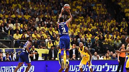 Όργια ΜακΚόλουμ και 2η σερί νίκη για Εφές