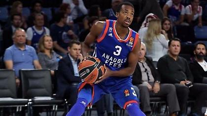 Τα «όργια» του ΜακΚόλουμ επί της Μακάμπι (video)