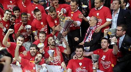 Ολυμπιακός: Κλείνει τα 400 και συνεχίζει να γράφει ιστορία!