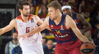 Ράις υπέρ Βεζένκοφ: «Γιατί δεν παίζει ο Σάσα, αφού δεν φοβάται τις μεγάλες στιγμές»