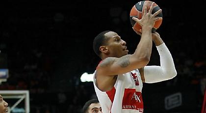 «Κηδεία» στη Βαλένθια με Τζέρελς η Αρμάνι, σε θρίλερ με δύο παρατάσεις