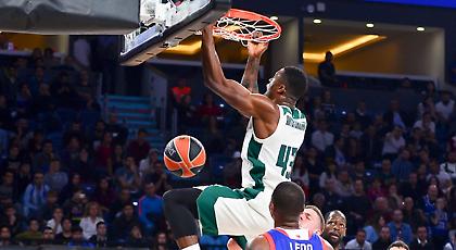 Θανάσης Αντετοκούνμπο: «Απλώς ένα παιδί από τα Σεπόλια…» (video)