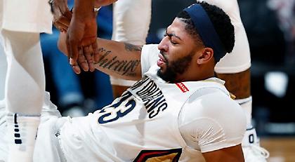 Πάλι διάσειση για τον Άντονι Ντέιβις