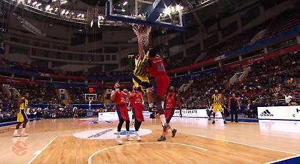 Top 10 με Παπαπέτρου και Γκιστ (video)