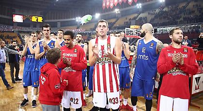 Η αποθέωση Ολυμπιακού και Ερυθρού Αστέρα (video)