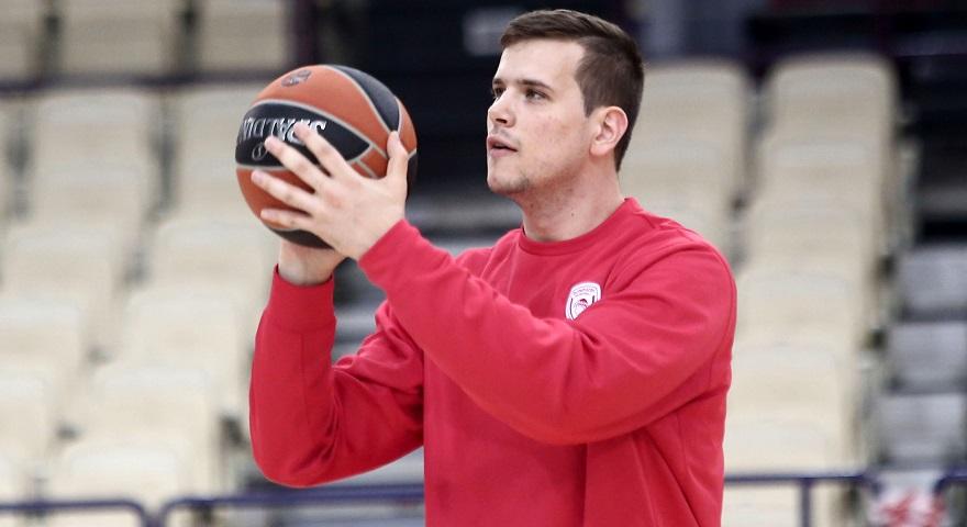 Χάνει Κολοσσό «τρέχει» για Αρμάνι ο Αγραβάνης!