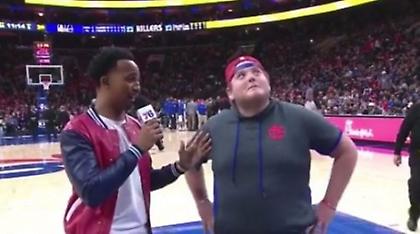 VIDEO: Ο νέος… θεός της Φιλαδέλφεια