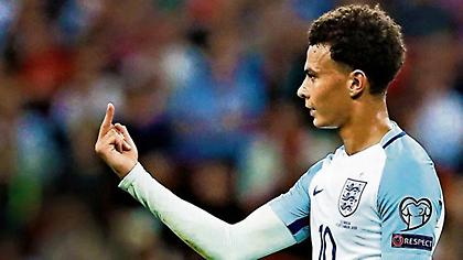 Ποκετίνο: «Να προσέχει μετά τη χειρονομία του ο Άλι»