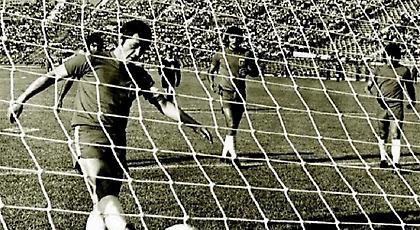 Ο άνθρωπος που βίασε (και) το ποδόσφαιρο σε έναν αγώνα που δεν έγινε ποτέ