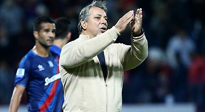 Τον «ανέστησε», φέτος τα μούσκεψε, αλλά οφείλει να μην παρατήσει τον Πανιώνιο ο Ζαμάνης