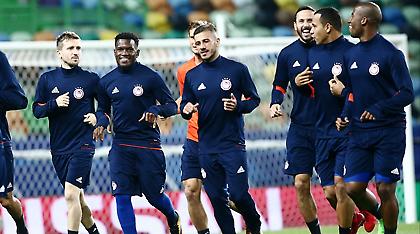 Οι φανέλες του Ολυμπιακού κόντρα στη Σπόρτινγκ (pic)