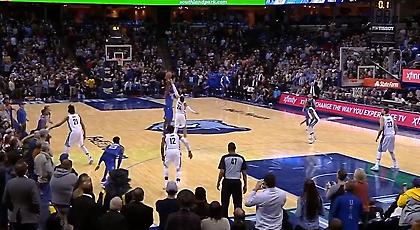 Το απίστευτο και τυχερό buzzer beater του Μπαρνς στην πρώτη θέση του Top 10 (video)