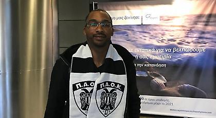 Έφτασε για ΠΑΟΚ ο Φιλ Γκος (pic)