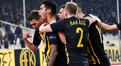 Ζωντανή με Αραούχο η ΑΕΚ (video)