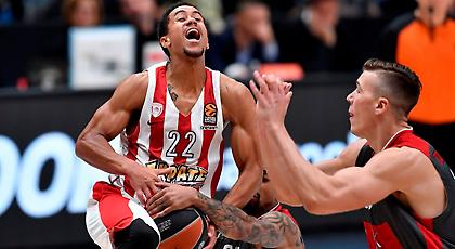 Ρόμπερτς: «Μας ‘πλήγωσαν’ άμυνα κα επιθετικά ριμπάουντ στο πρώτο ημίχρονο»