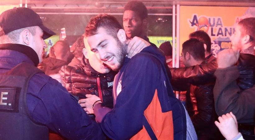 «Κοκκίνισε» η Κέρκυρα στην υποδοχή του Ολυμπιακού (pics)