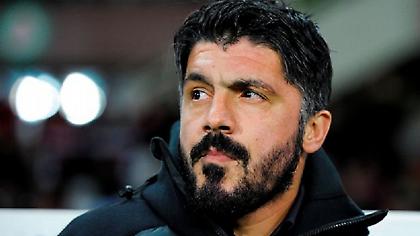 Μοντέλα στην έξοδο, Γκατούζο περιμένει