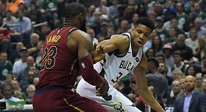 Ο ΛεΜπρόν έριξε από την κορυφή τον Γιάννη στο ranking του ΝΒΑ