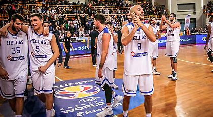 Πωρωμένος με την Εθνική ο Καλάθης (pics)