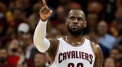 Απίστευτη τάπα του Τζέιμς! (video)