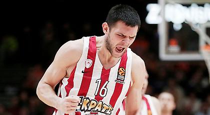 Ολυμπιακός με… παίκτη παραπάνω και πλάνο