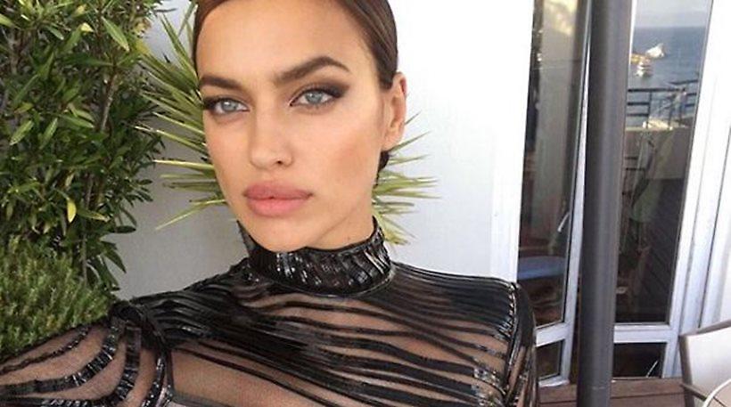 H Irina Shayk μετά από καιρό ξαναχτυπά με σέξι selfie