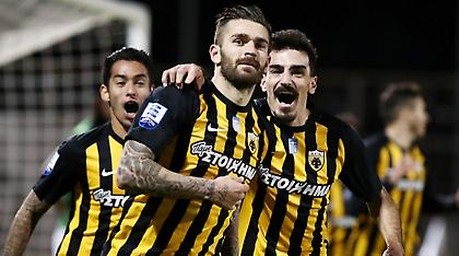 Τρελαμένη με την ΑΕΚ η σύντροφος Λιβάγια!