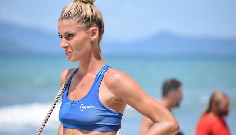 Χορεύει σέξι η γυναίκα του Χανταμπάκη για να εισπράξει την ατάκα «άλλο παιδί δεν έχει» (video)