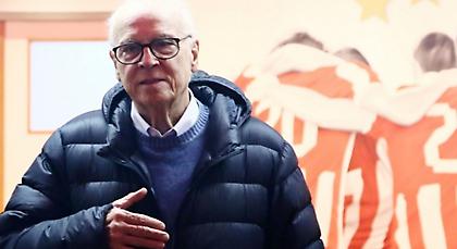 Σάββας: «Όσο απέχουμε εμείς από Μπάρτσα και Γιουβέντους, τόσο απέχουν οι ελληνικές ομάδες από εμάς»