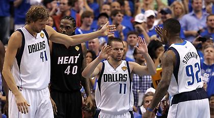 Ο Νοβίτσκι αποκάλεσε μπαρμπα-Στρουμφ τον Μπαρέα