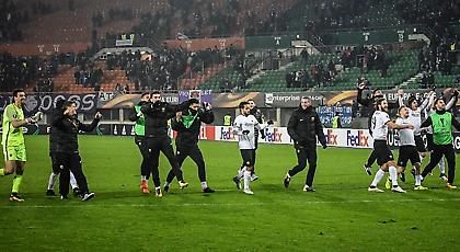 Η ΑΕΚ ξέρει να παίζει και μπάλα και «ξύλο»