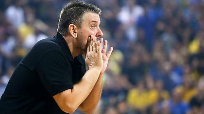 Παπαθεοδώρου: «Έλεγχος ρυθμού και σοβαρότητα με Κόροιβο»