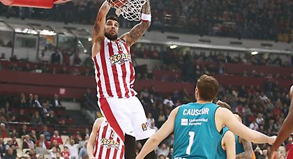 Υποκλίθηκε στον Βασιλιά