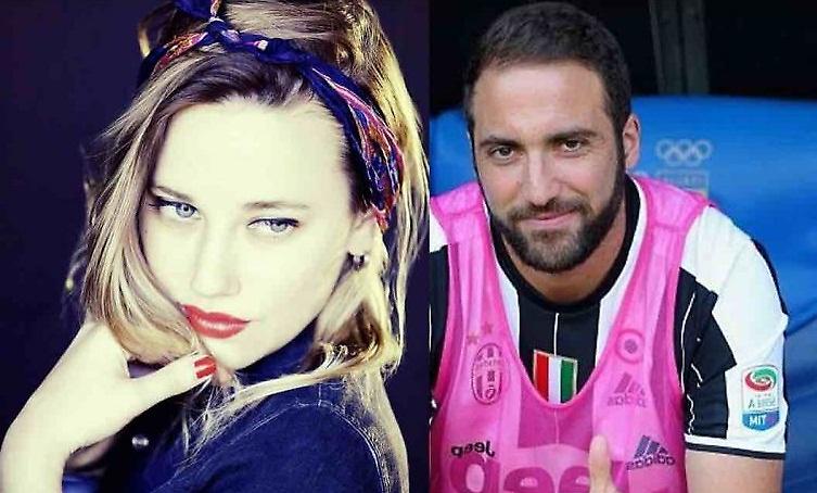 Η Λάρα είναι ο λόγος της ευτυχίας του Ιγκουαΐν (pics)