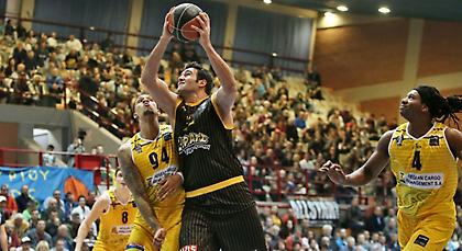 Μαυροειδής: «Να αντιδράσουμε και να αντιστρέψουμε το κλίμα κόντρα στον Ολυμπιακό»