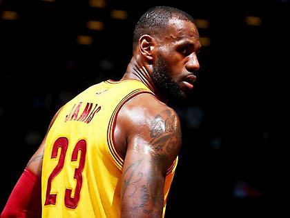 Κανείς άλλος: Ο Λεμπρόν και οι μυθικές επιδόσεις του πιο πλήρους παίκτη!